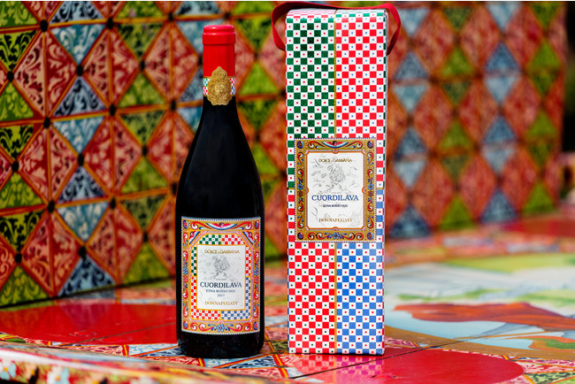 華やかなデザインが写真映え間違いなしのシチリアワイン！ドンナフガータとドルチェ&ガッバーナがコラボ限定ボトルを発売開始のサブ画像3