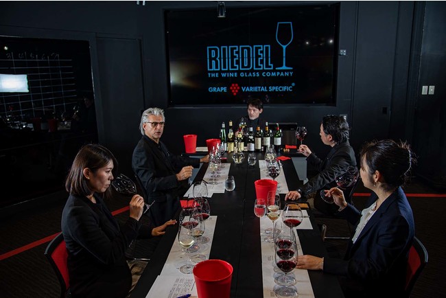 リーデル公式オンラインショップオープン10周年記念 グラス・エデュケイター厳選ワインとグラスのマリアージュセット ＜グラス＆ワイン マリアージュセット＞のサブ画像2