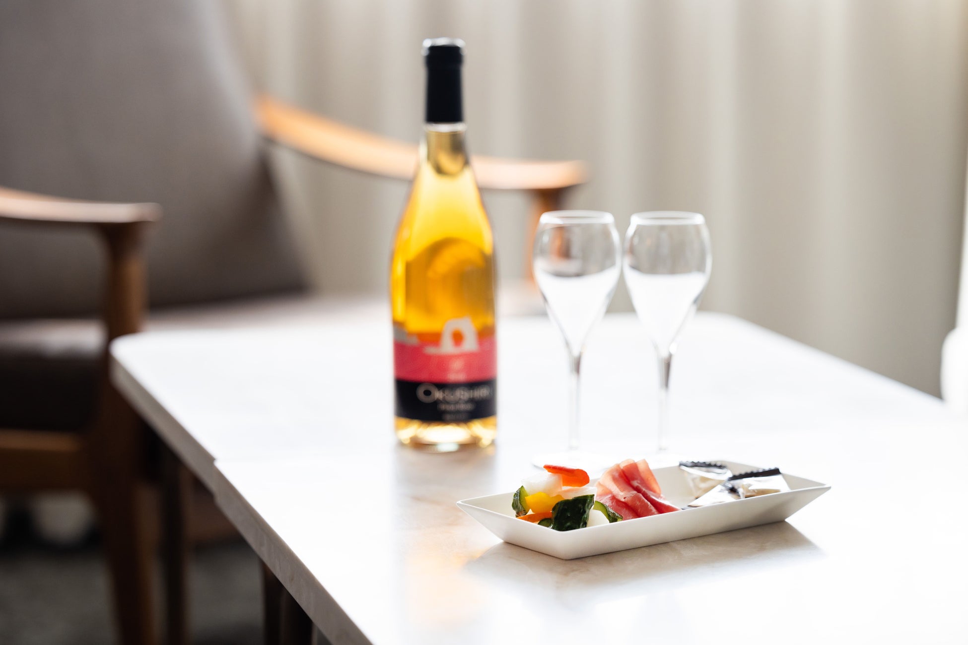 【クロスホテル札幌】北海道産ワイン消費拡大プロジェクトをスタート「スパークリングワインデー」を9月・12月に開催のサブ画像4_セットイメージ