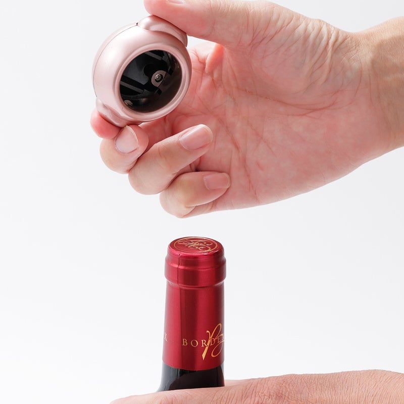 【8秒でラクラク！ワインのコルク抜き】今年リニューアル発売の「ワインオープナー ラクリス」がJAL機内サービスに採用のサブ画像4