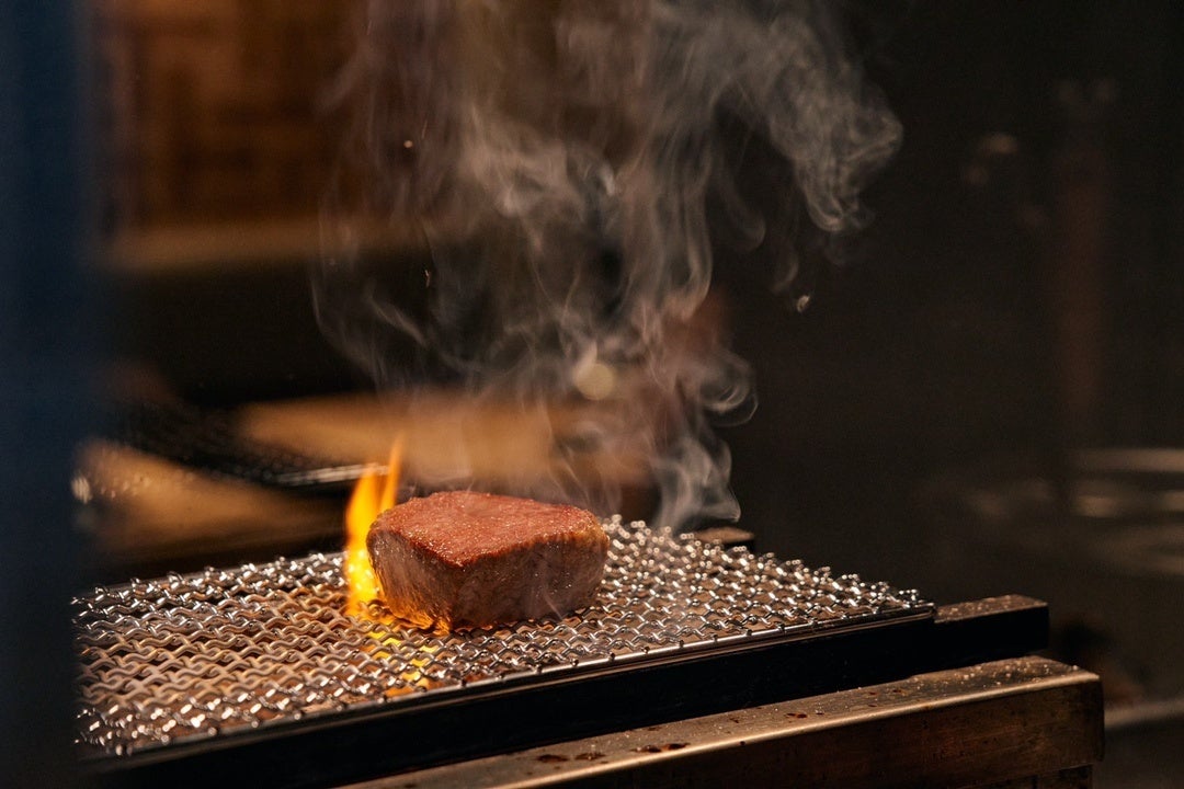 【目標達成率773％越え】東京・赤坂『MEAT&GRILL MARCO』が11月29日（いい肉の日）に2号店“HANARE”をオープン！Makuakeにて限定会員を募集中。のサブ画像6_A5ランク和牛を部位に合わせた調理方法で、炭火を使い最高の状態に焼き上げます。