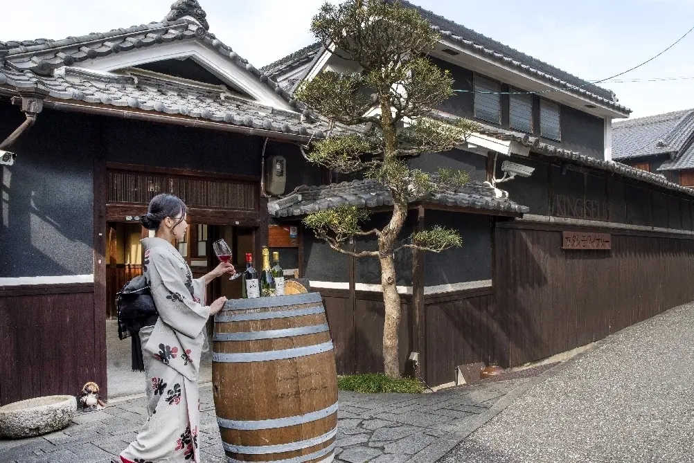 大阪で110年のカタシモワイナリーがフランス開催のワインコンクールで2アイテム金賞受賞！のサブ画像6_ワイナリー社屋は築約130年の古民家